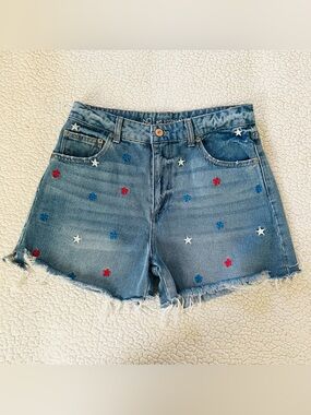 No Boundaries Red White & Blue Embroidered 4th of July Star Print Denim Shorts